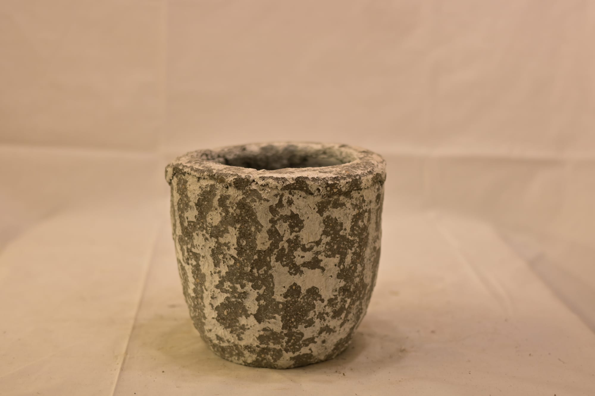 Fossil Stone Rustic Planter