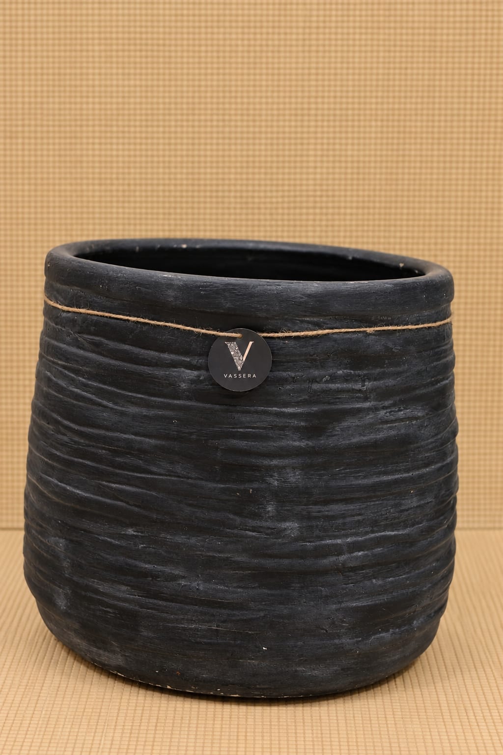 Noir Ripple Barrel Planter